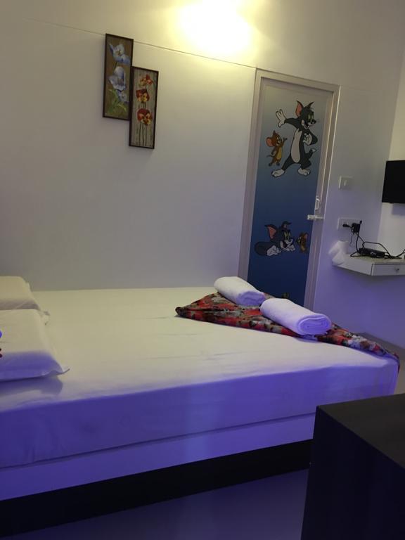 Rams Guest House Near Lulu Mall 特里凡得琅 外观 照片
